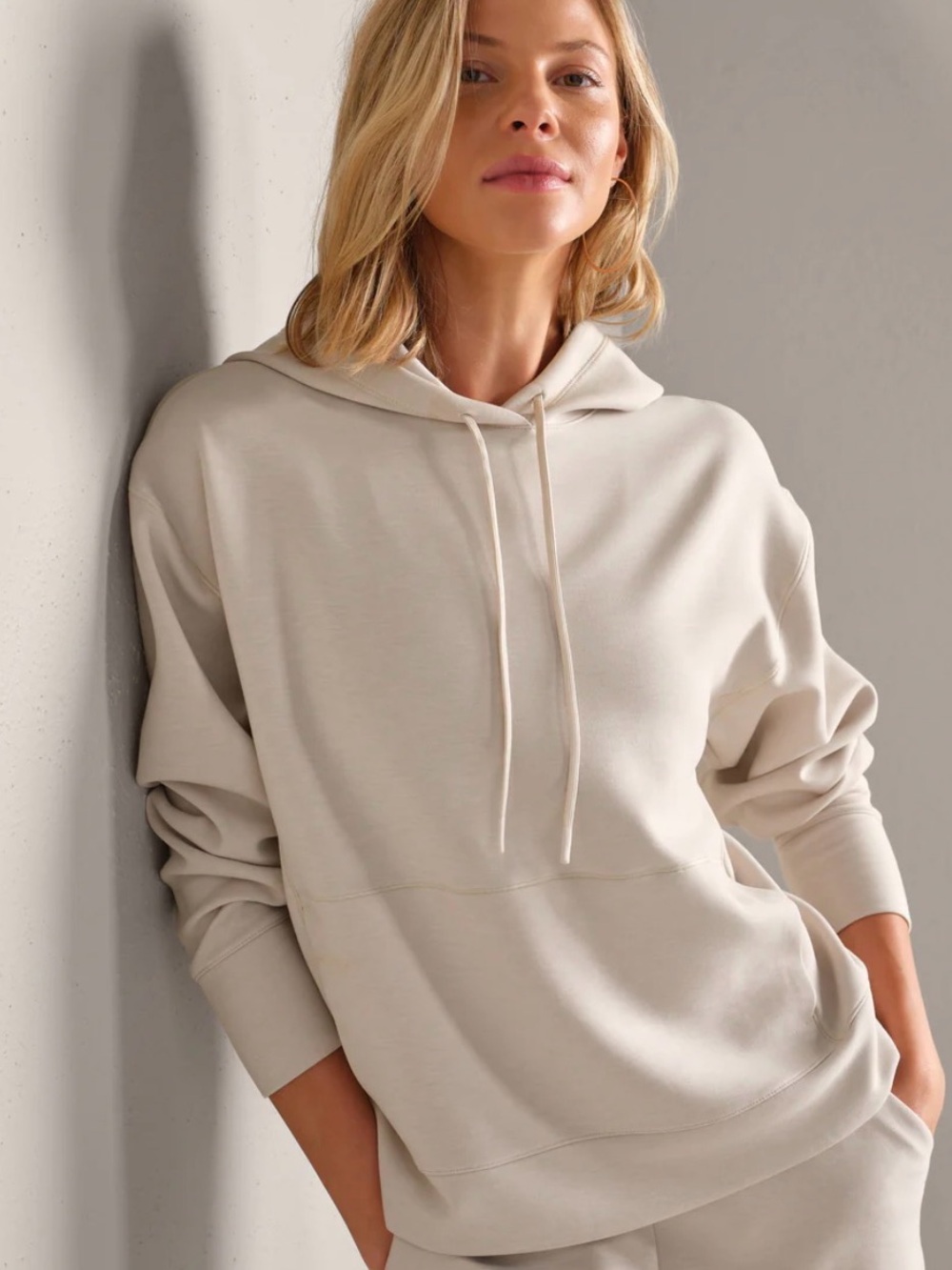 RHONE DreamGlow® Hoodie in Sand, Size XS